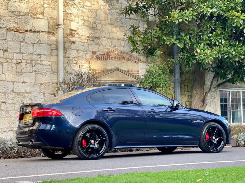 JAGUAR XE