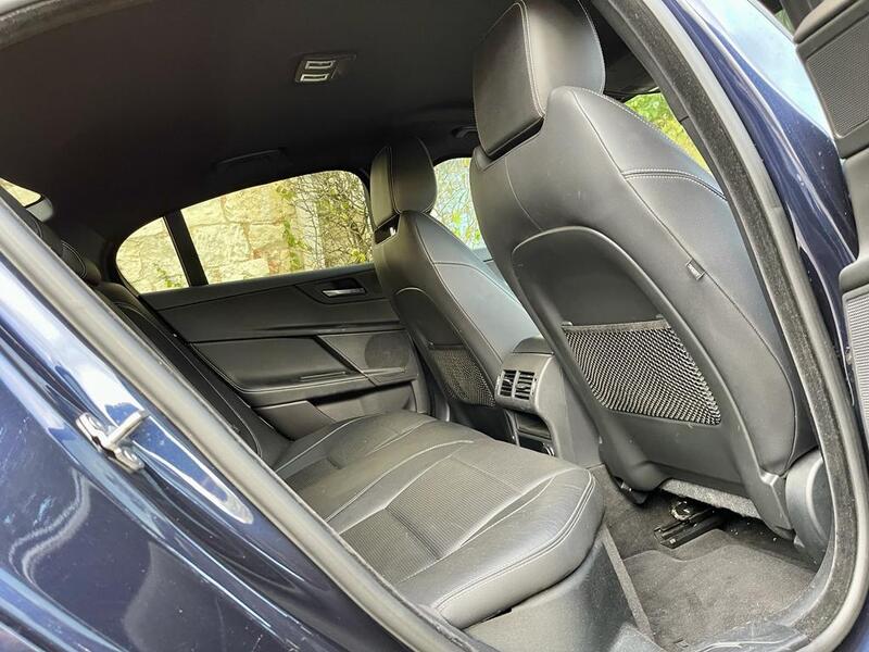 JAGUAR XE