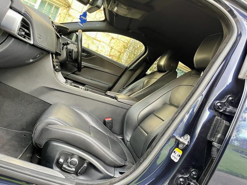 JAGUAR XE