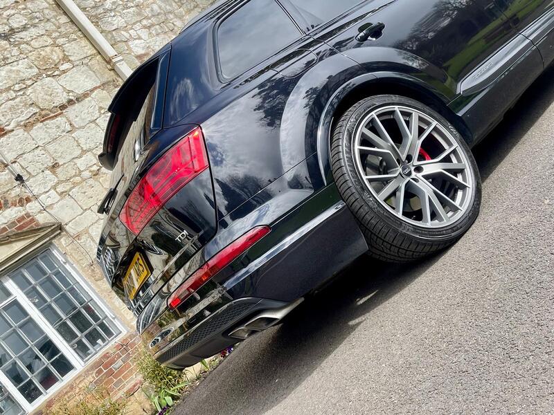 AUDI SQ7