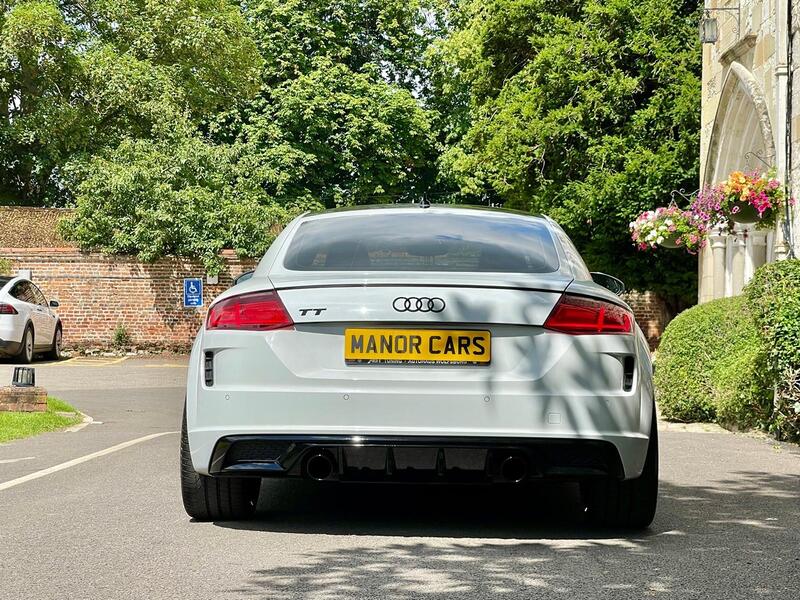 AUDI TT