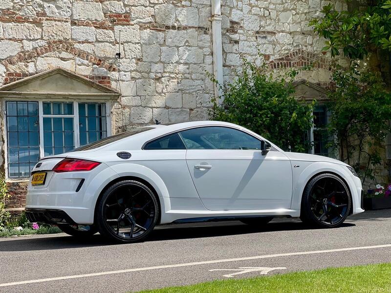 AUDI TT