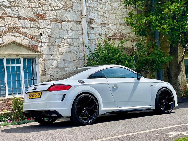 AUDI TT