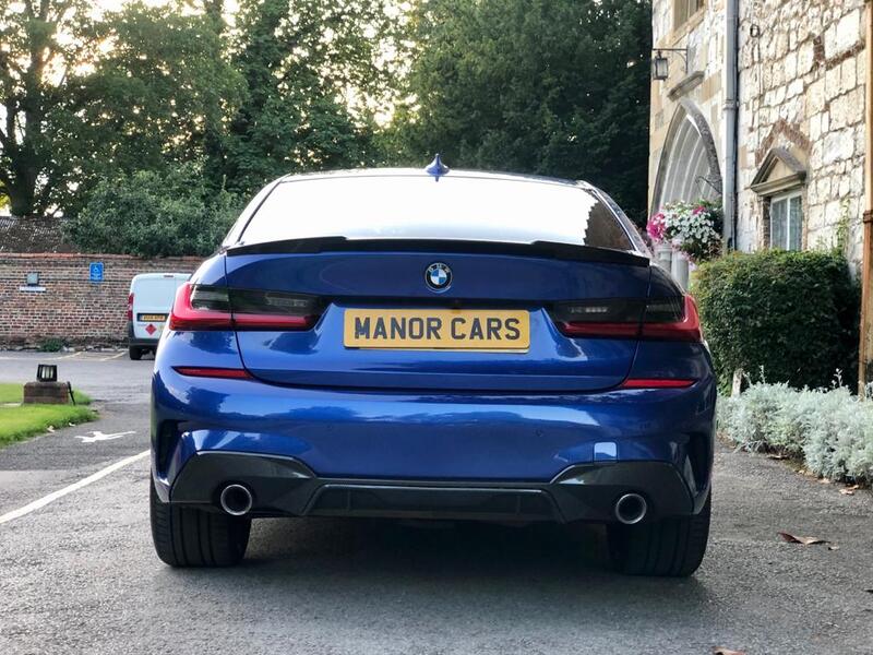 BMW 3 SERIES