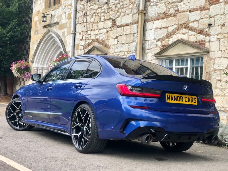 BMW 3 SERIES