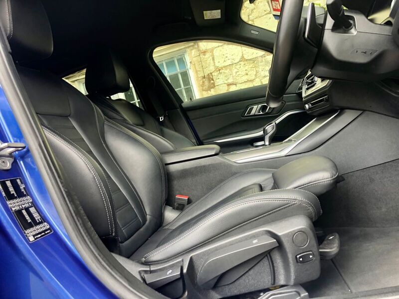 BMW 3 SERIES