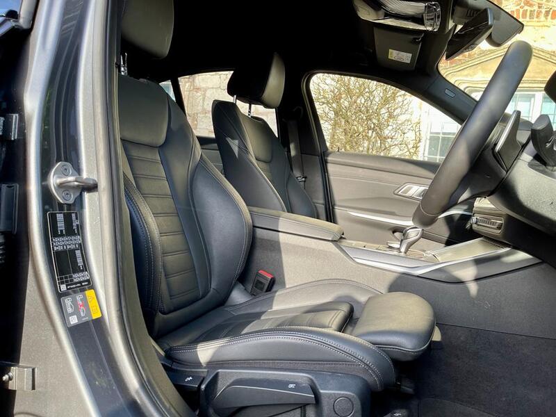 BMW 3 SERIES