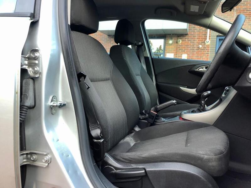 VAUXHALL ASTRA
