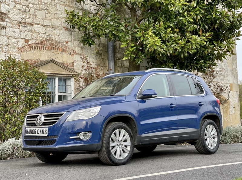 View VOLKSWAGEN TIGUAN 2011 60 VW TIGUAN MATCH 2.0 TDI DSG S-A AUTO 4 MOTION 140 BHP BLUE 5DR DIESEL SUV + * NOW SOLD *