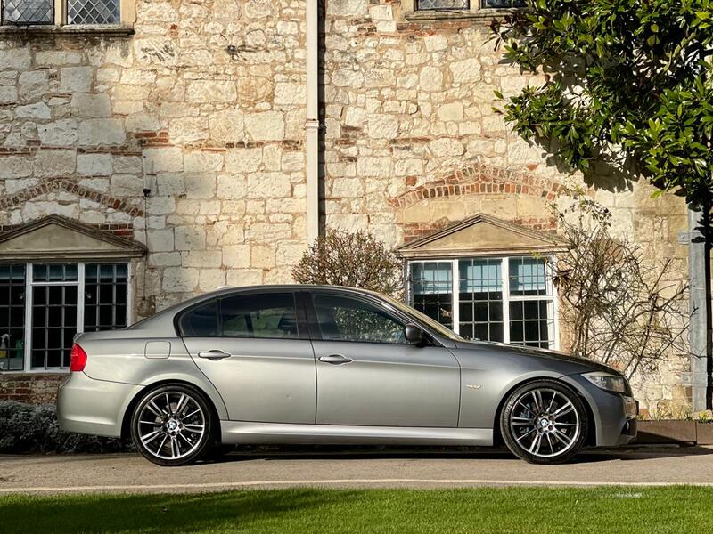 BMW 3 SERIES