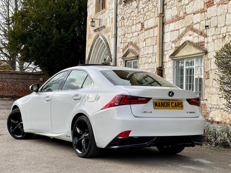LEXUS IS