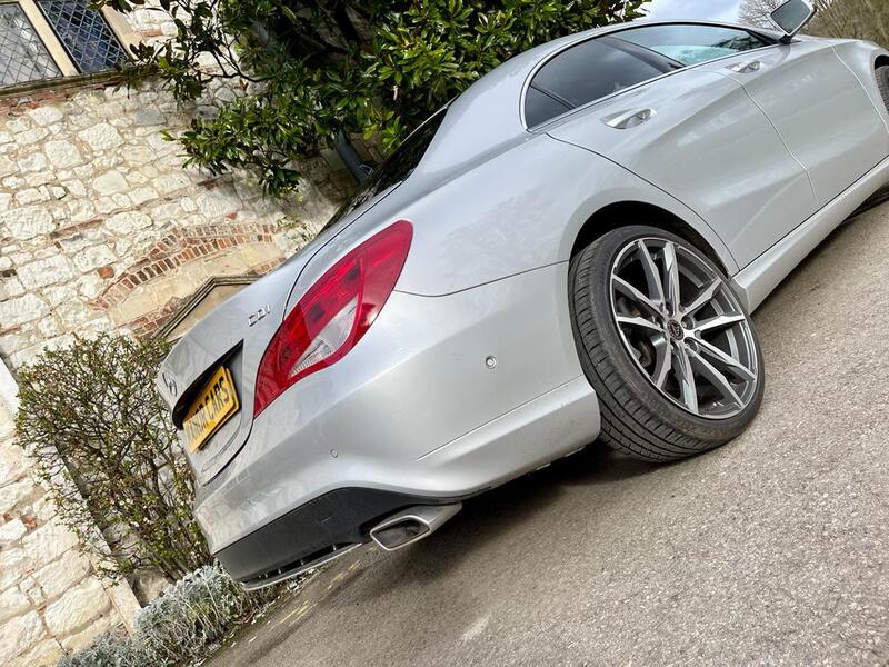 MERCEDES-BENZ CLA