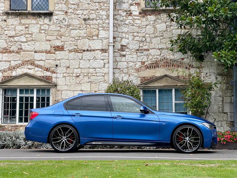 BMW 3 SERIES