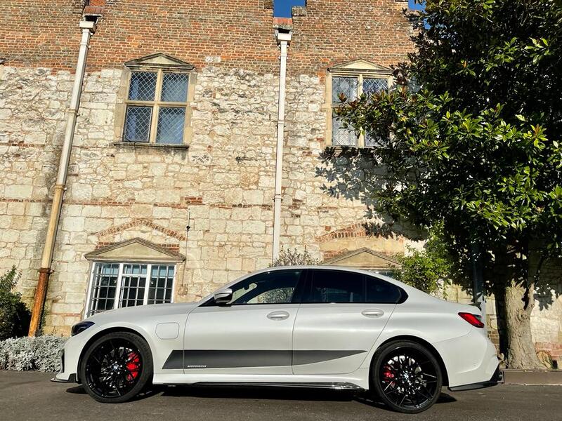 BMW 3 SERIES