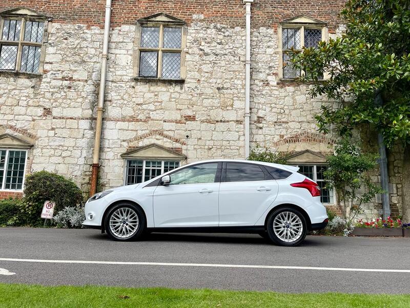 FORD FOCUS